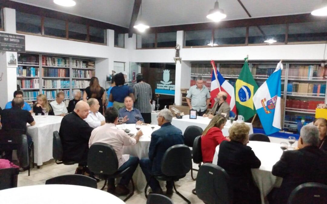 Lançamento do livro Confraria dos Afogados na Biblioteca Rui Barbosa em Valença-Ba